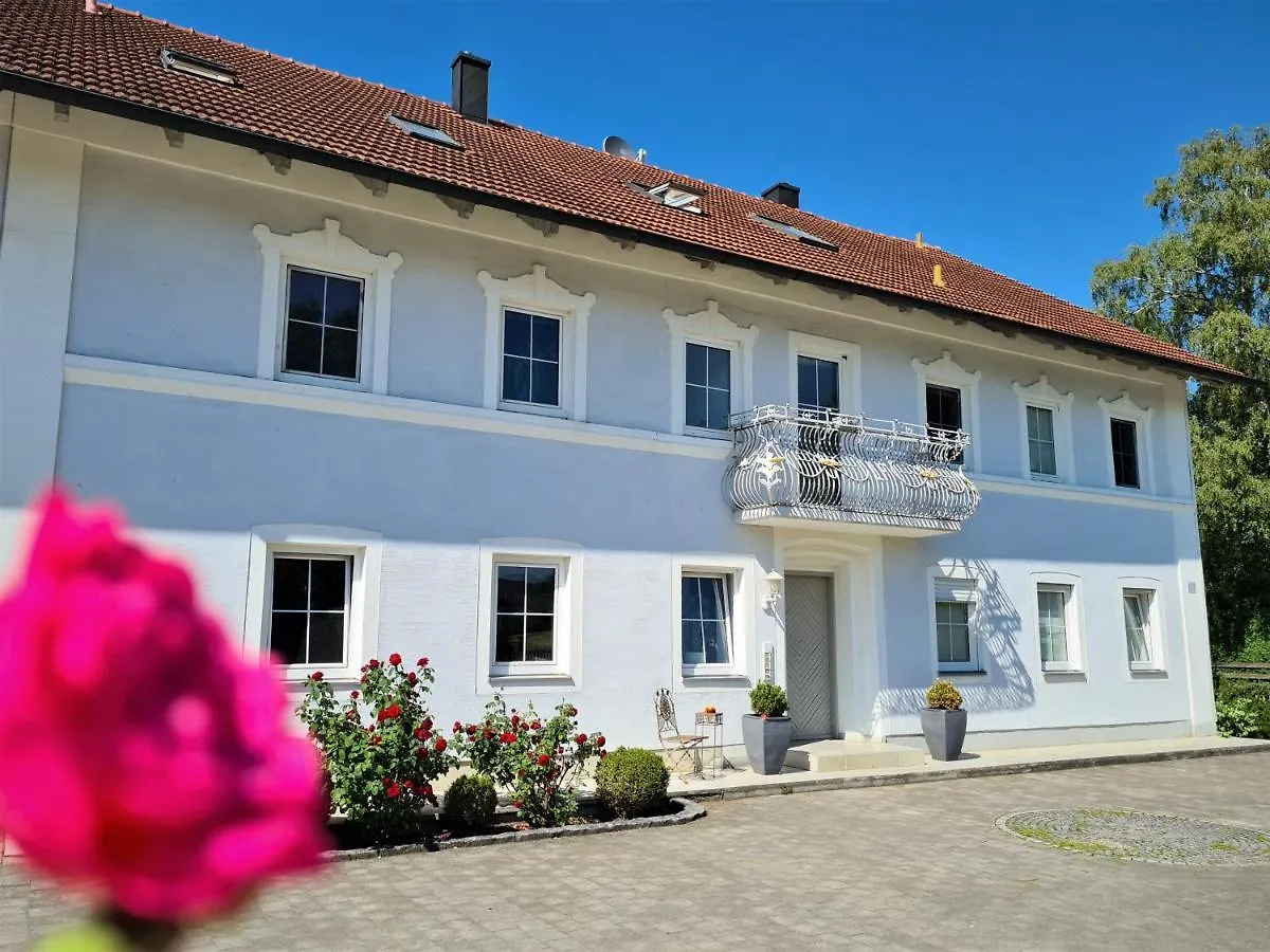 Apartment Gaestehaus Kirmerschneiderhof Bei Erding Berglern Germany